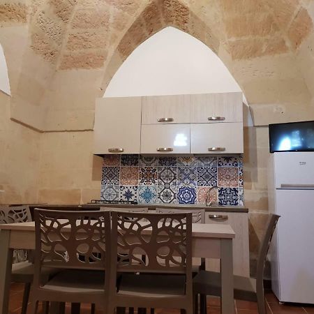 Volte Stellate Apartment Lecce Bagian luar foto