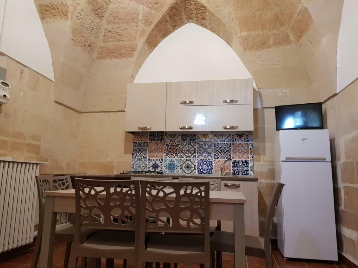 Volte Stellate Apartment Lecce Bagian luar foto